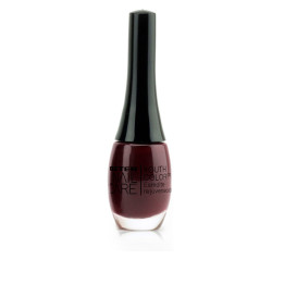 Lac de unghii cu aspect lucios BETER NAIL CARE YOUTH COLOR 070 rouge noir fusion 11 ml