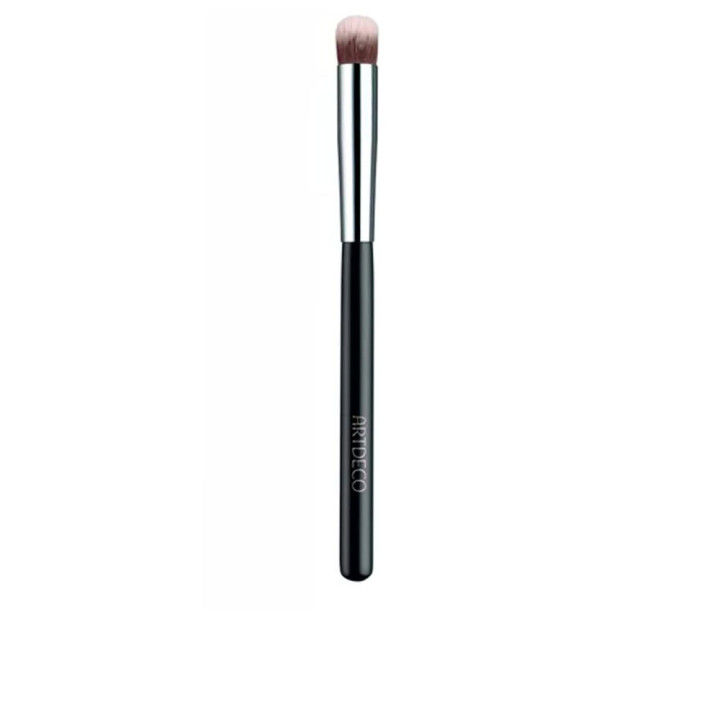 Pensula pentru aplicarea corectorului si anticearcanului Artdeco CONCEALER &amp; CAMOUFLAGE BRUSH 1 buc