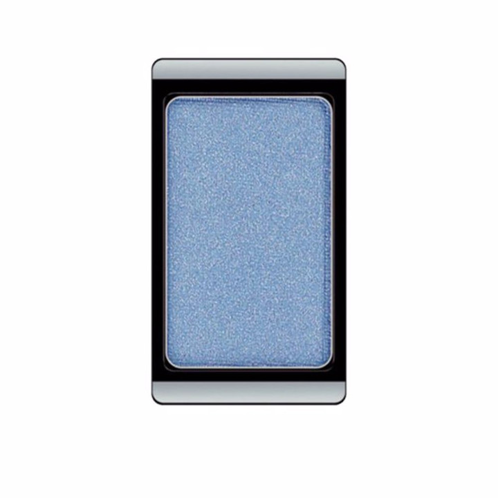 Rezerva fard de pleoape cu acoperire uniforma Artdeco EYESHADOW PEARL 73 albastru deschis 0.8 g
